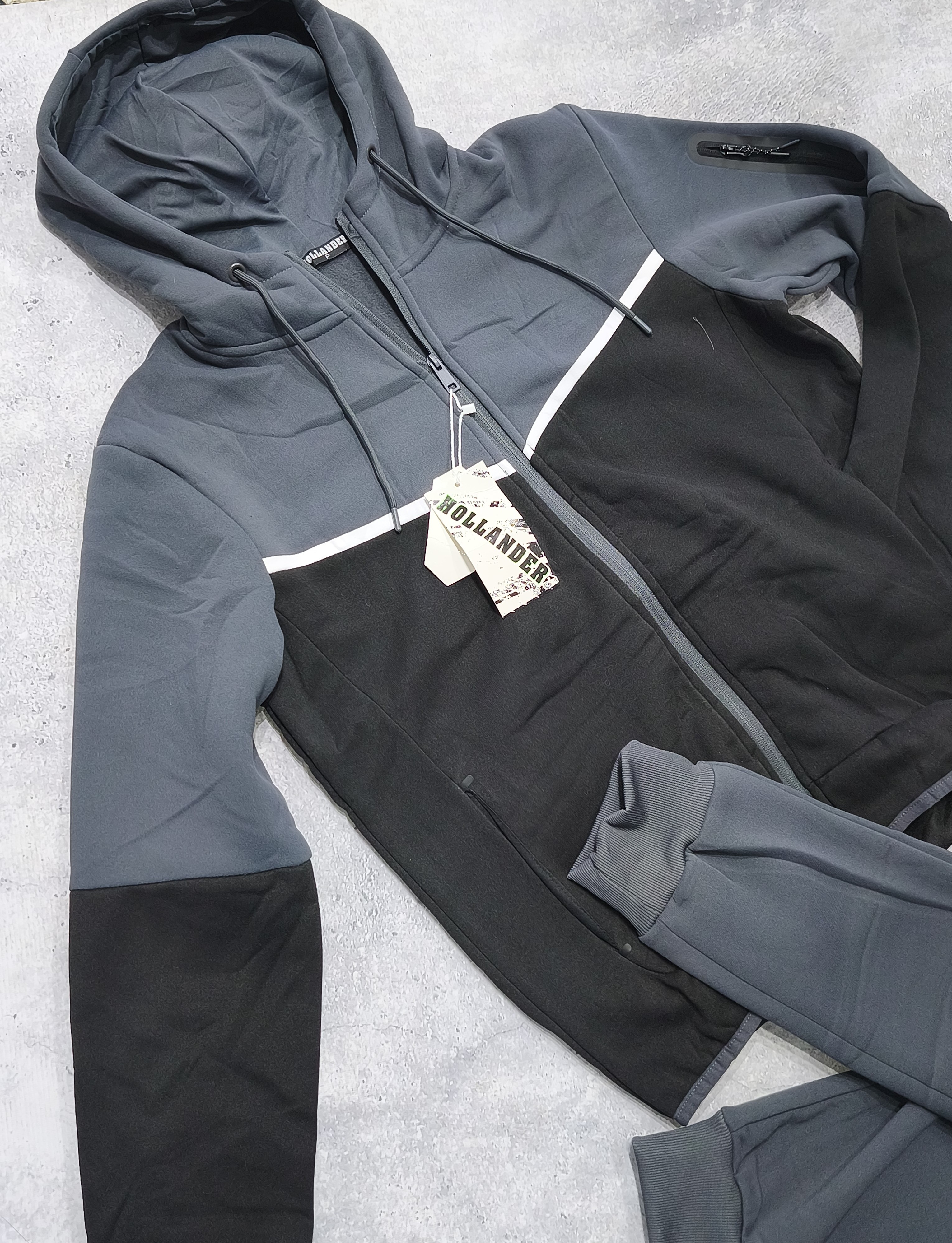 CONJUNTO DE HOMBRE GRIS TOPO C/NEGRO