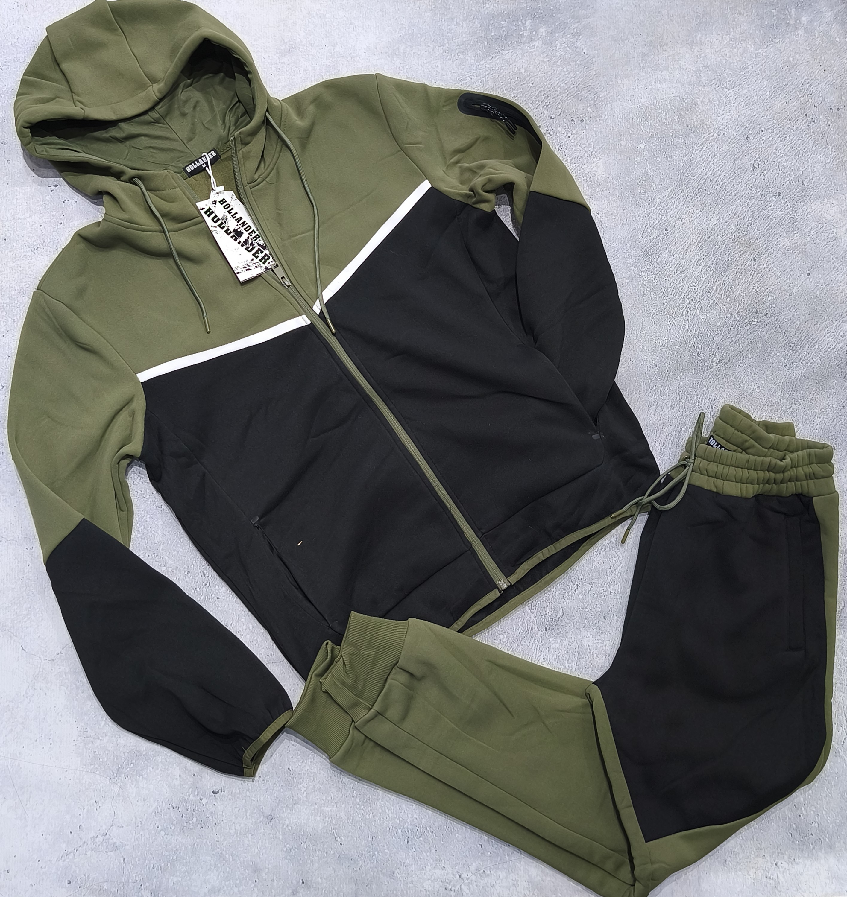 CONJUNTO DE HOMBRE VERDE OLIVA C/NEGRO